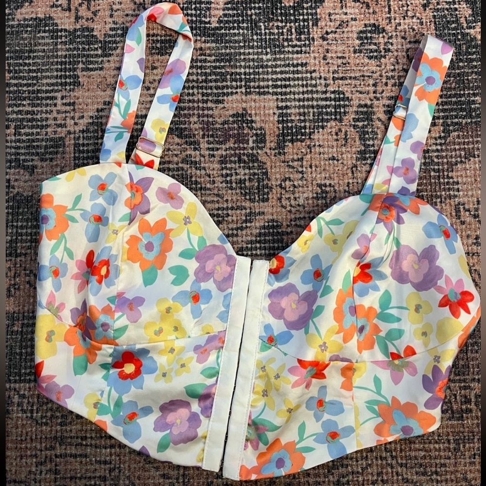 Beginning Boutique floral top